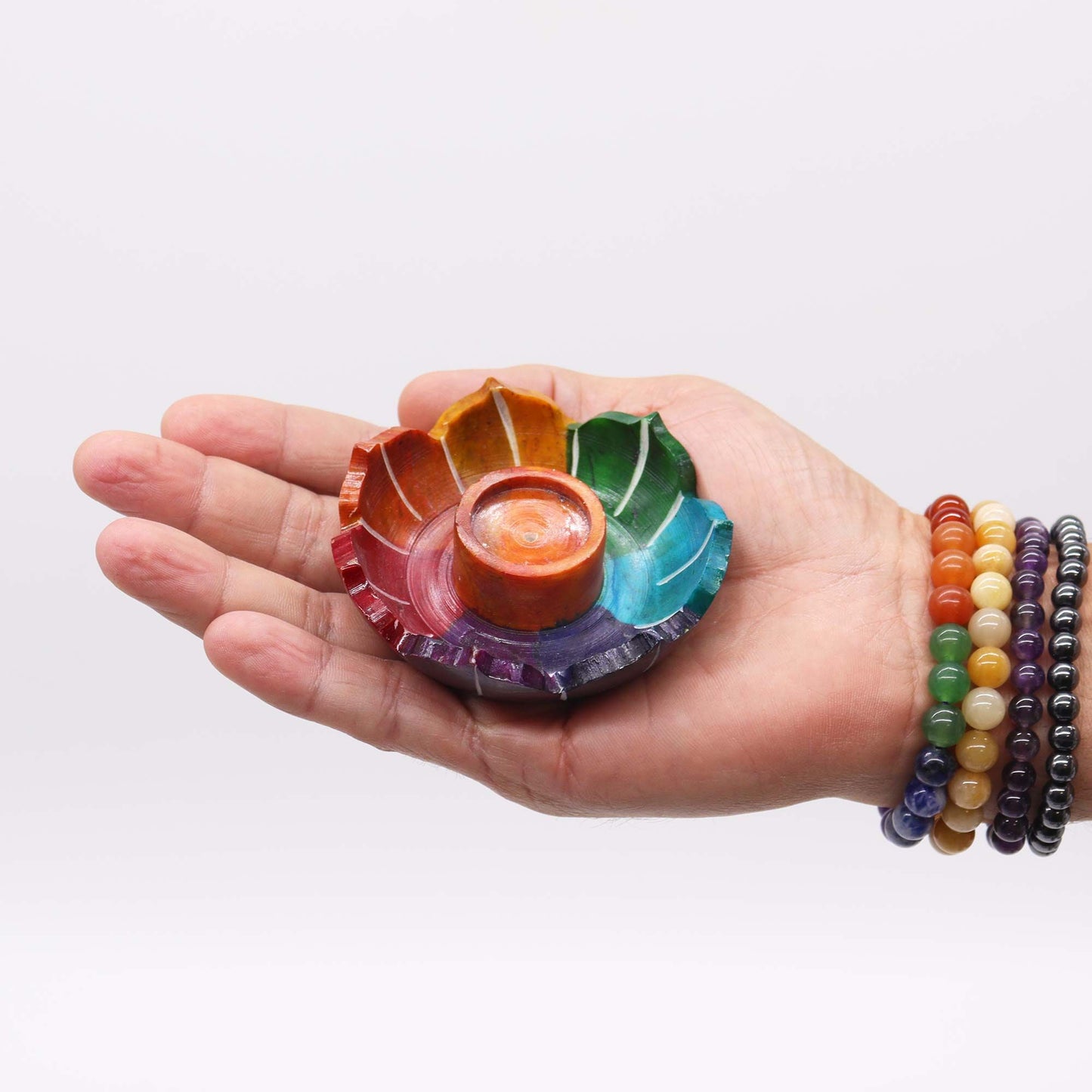 Porte-encens en stéatite — Petite fleur de lotus aux couleurs des chakras, 7,5 cm — vue 2