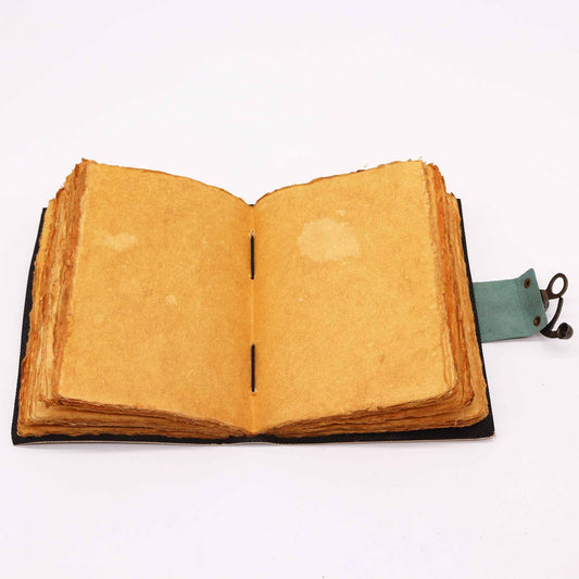 Carnet en cuir — Phases de la lune, 17,5 × 12,5 cm